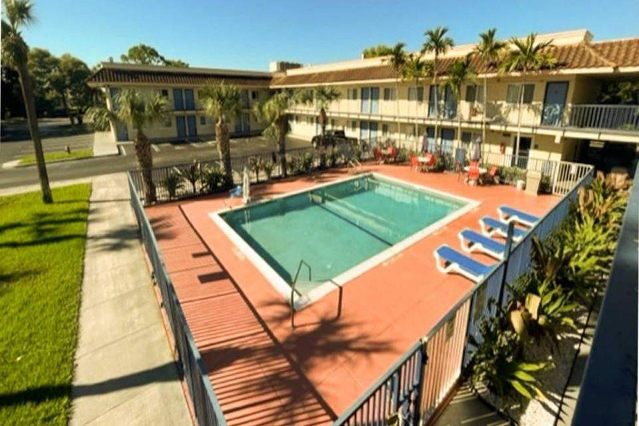 Motel 6 Riviera Beach Fl Exterior photo